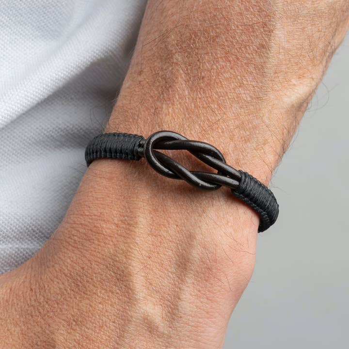 Makarla - Handmade Colombian Jewelry - Wholesale Woven/Braided Bracelet - Men's Infinity Knot Leather Bracelet | Gift for Men |