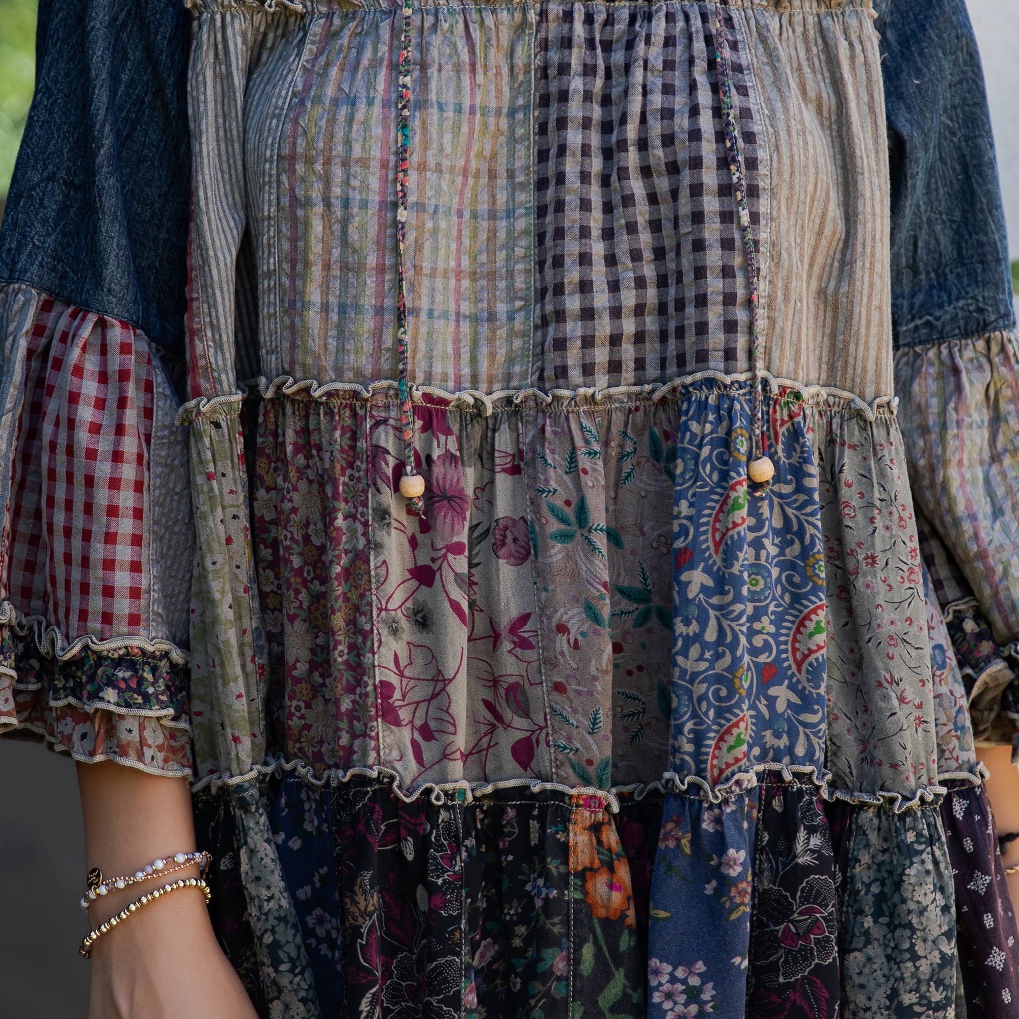 Young Threads - Vente Tunique – femme - Fusion artistique : Haut Jhabla surteint avec broderie également en PLUS18