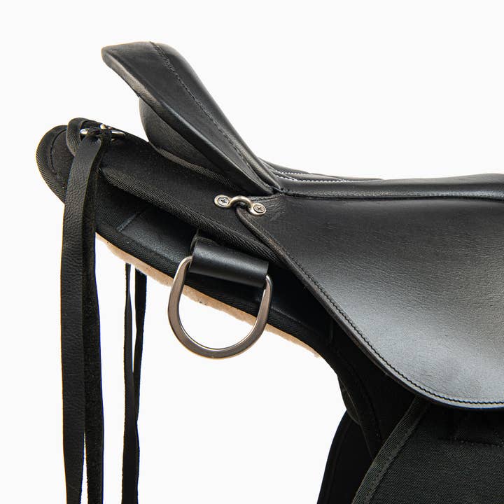 Selle western noire pour la vente par Pro Classic Global