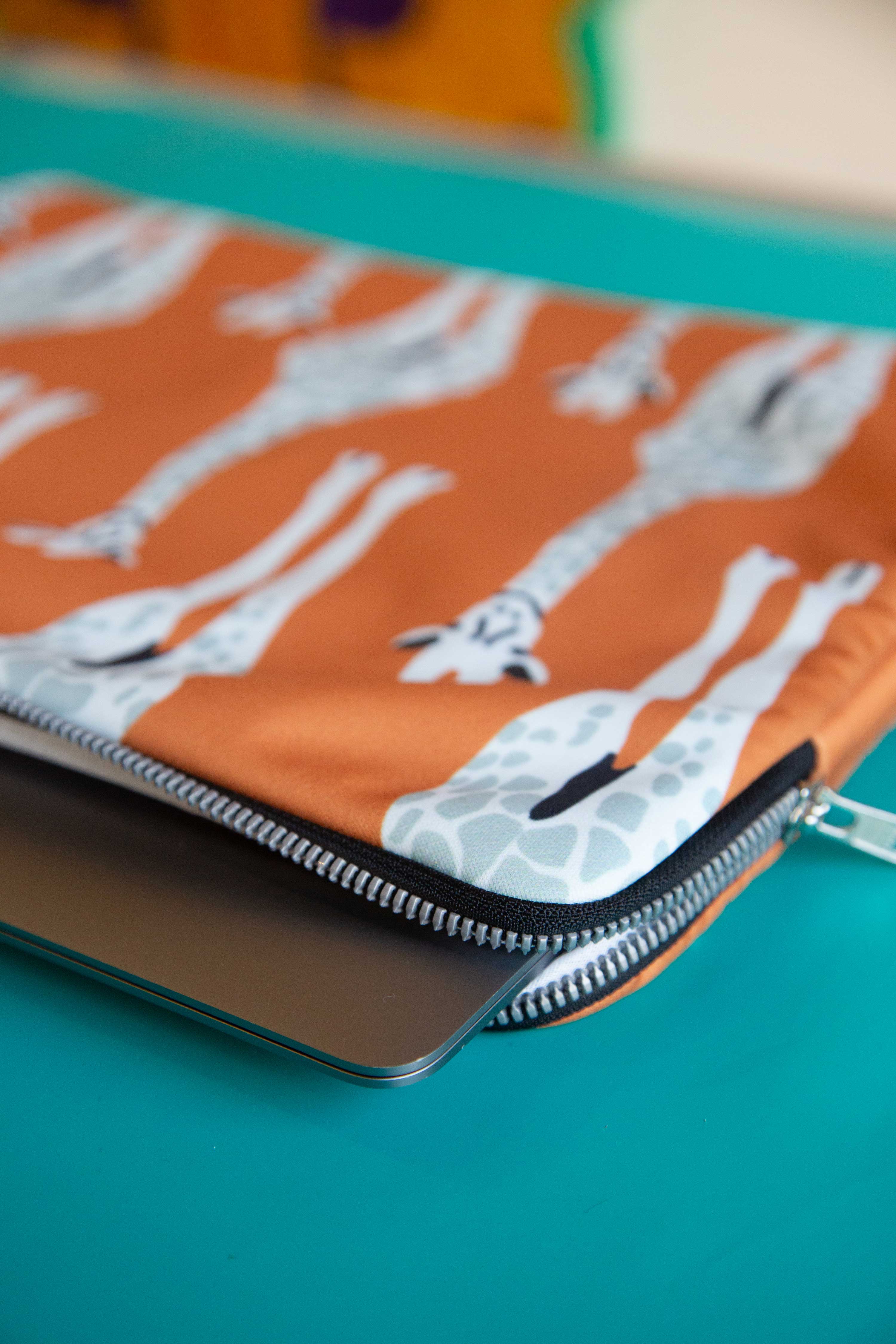 Hello Fred - Wholesale Laptop/Tablet Case - Women's - Case for PC or tablet1