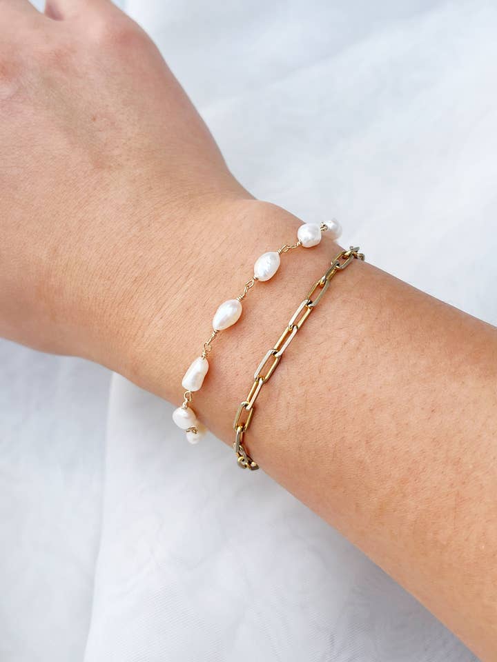 Classic Pearl Bracelet for wholesale by Olivia Lo Jewelry