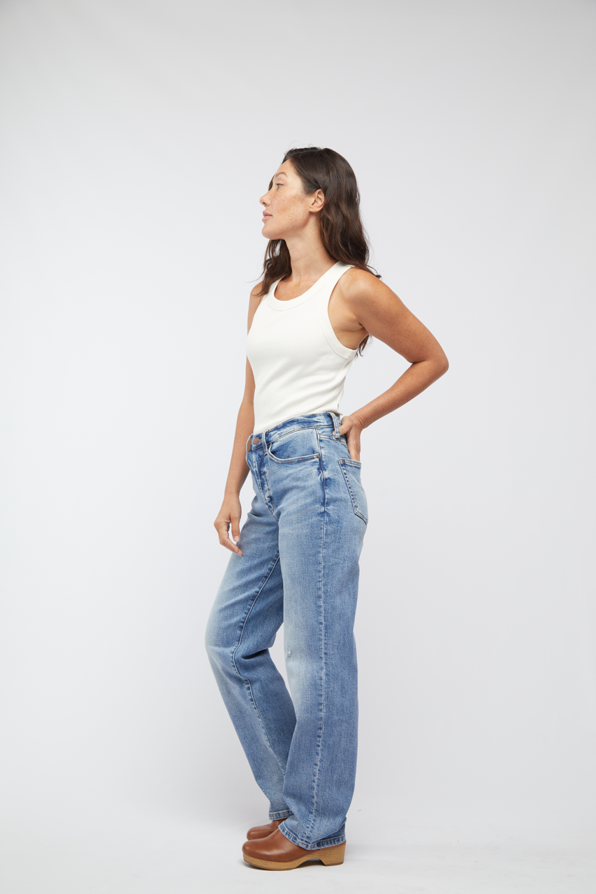 Oliver Logan - Wholesale Jeans - Women's - Mulberry High Rise Straight Leg Jean, Classic Blue 3