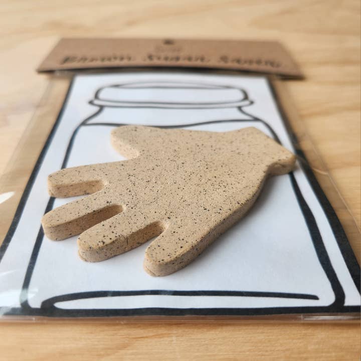 Tactile Earth - Wholesale Kitchen Tool/Gadget - Brown Sugar Saver: Hand1