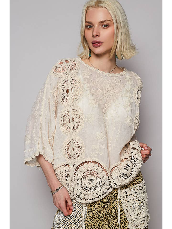 NATUREL Haut à manches courtes avec broderie florale et col rond en vente sur Faire3