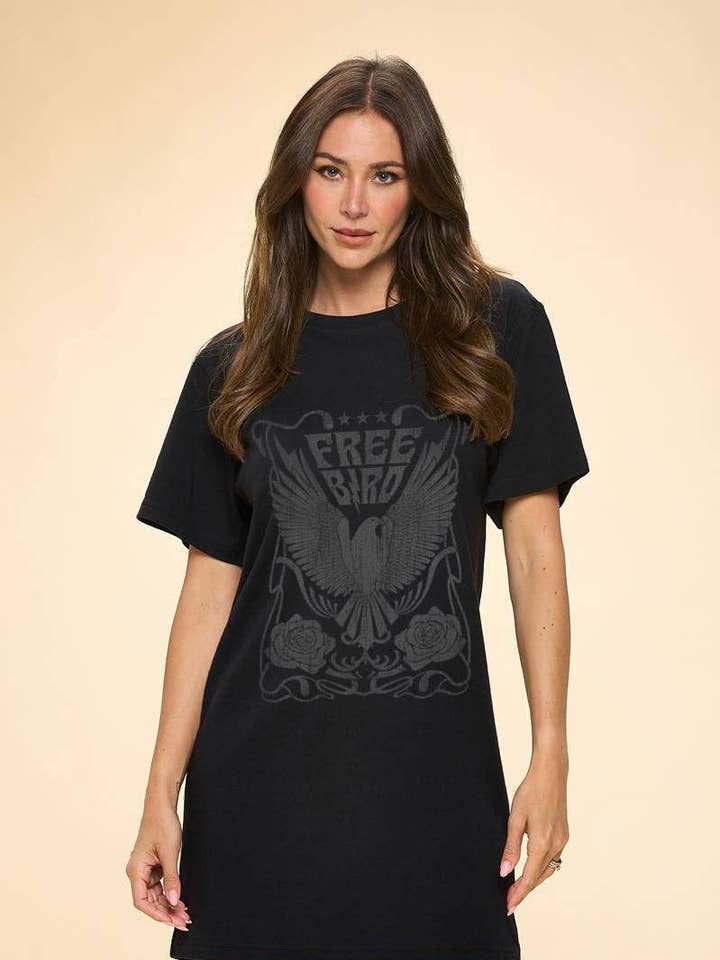 Robe T-shirt midi graphique vintage Free Bird pour la vente par Foryeri