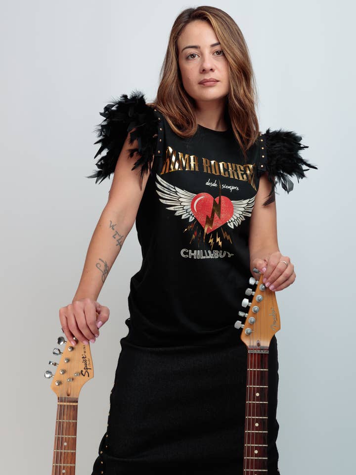 Camiseta Mulher Alma Rockera Penas + Studs por atacado de Chill&Buy