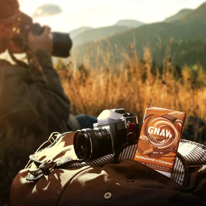 GNAW Chocolate – wholesale Chocolate bar – Honeycomb & Caramel - Milk Chocolate Bar2