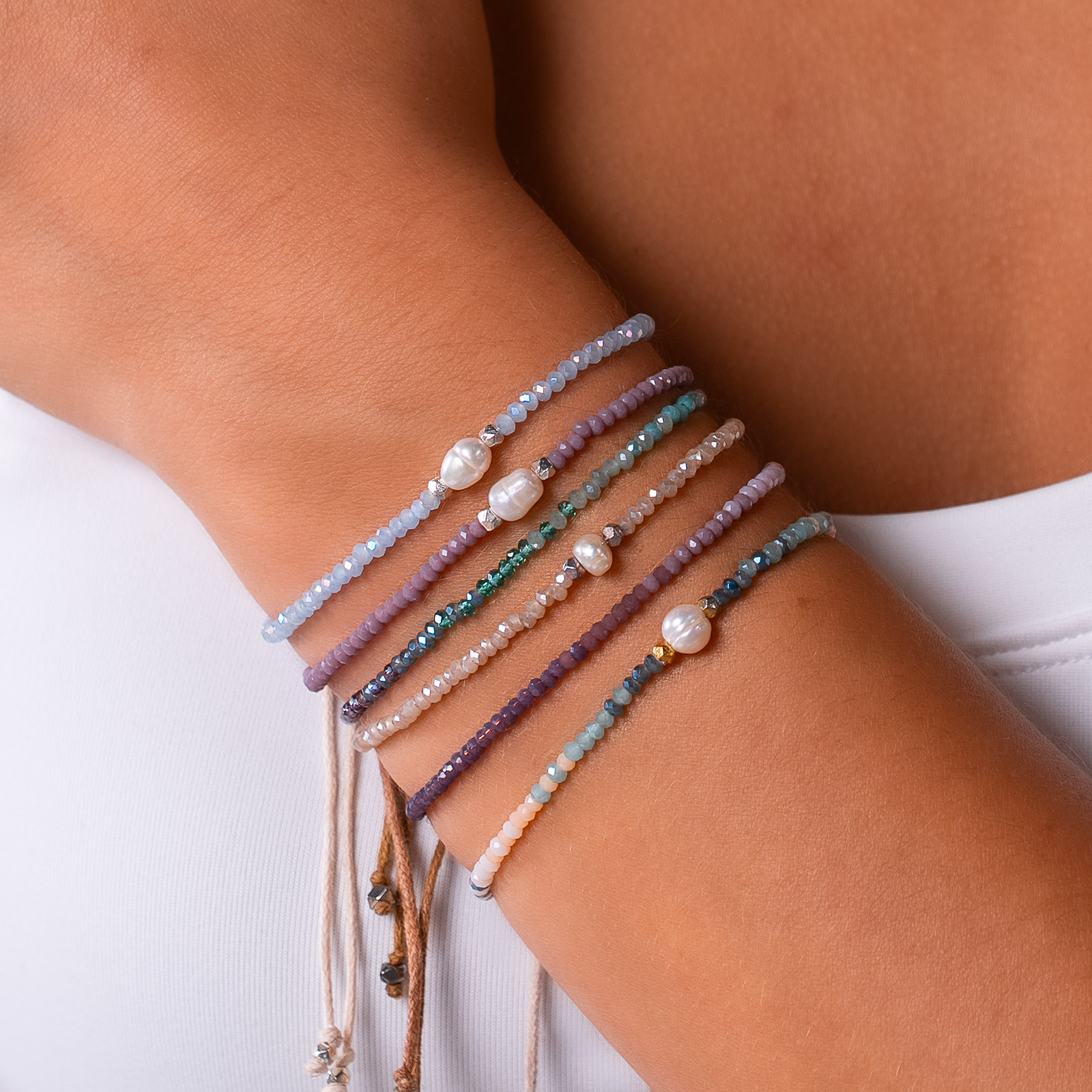 Lotus and Luna – Engroshandel Smykkesæt – Gudinde Krystal Sten Armbånd (10-pak Assortiment)2