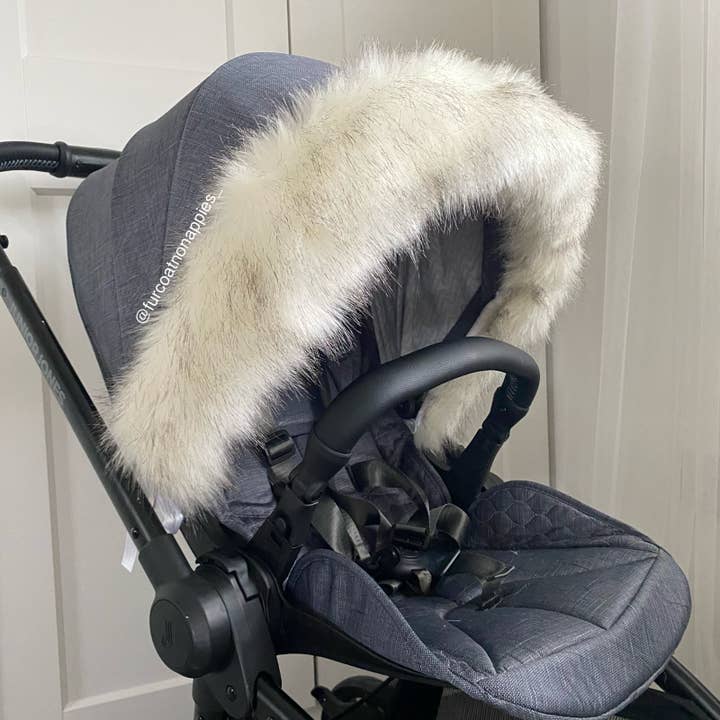 Universal Arctic Fox Fuskpäls Barnvagn Hood Trim för wholesale av Fur coat no nappies U.K. ltd