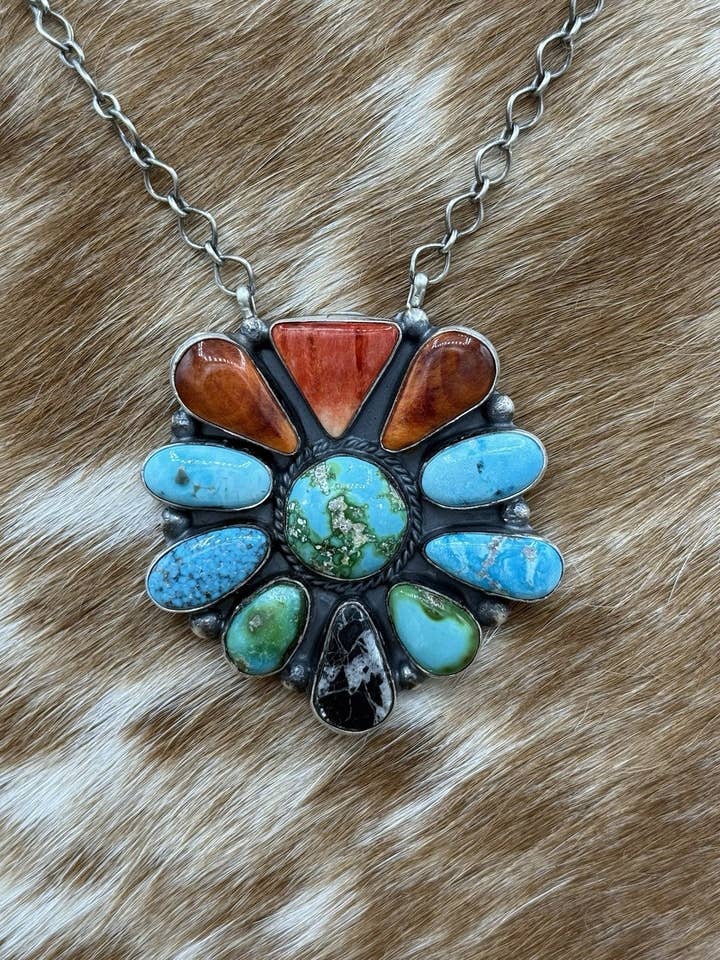 Navajo håndlavet halskæde i sterlingsølv med flere sten og turkis klynge, 18” for engroshandel hos Native City Jewelry