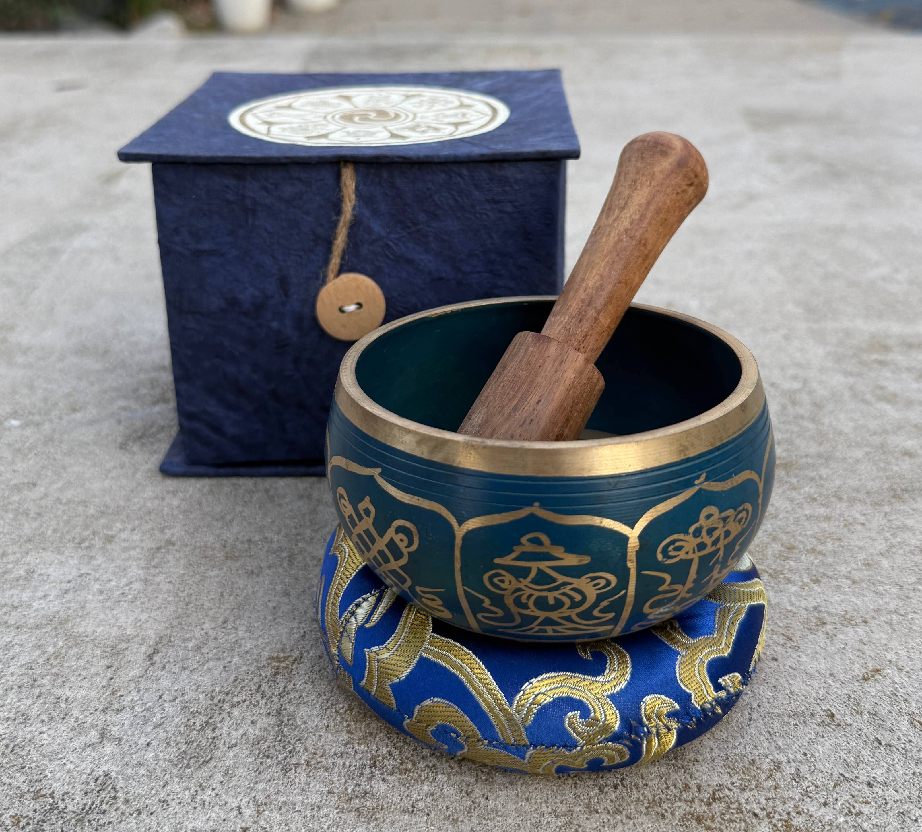 Lungta Imports - Wholesale Meditation Supplies - Tibetan Complete Singing Bowl Gift Box Set 8 Lucky Symbols 1