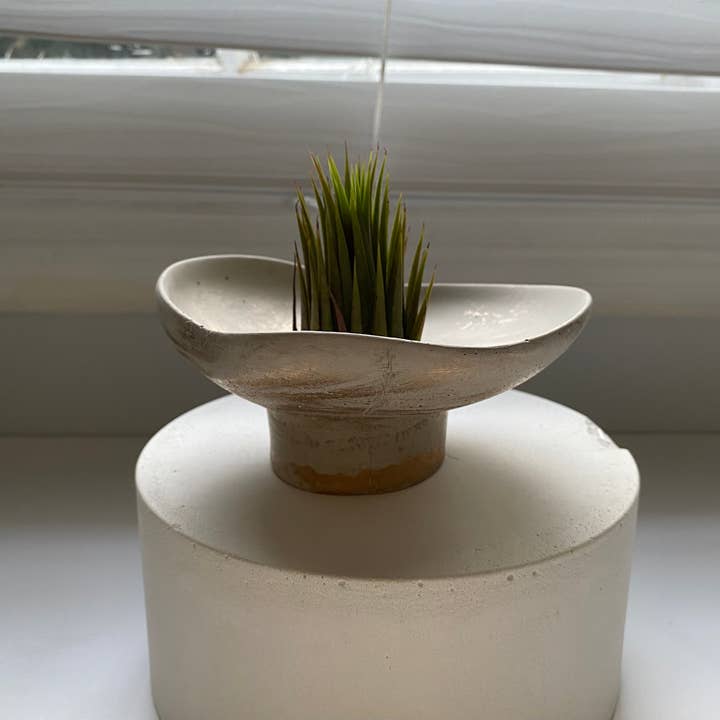 Fancy Concrete - Wholesale Decorative Plate/Dish/Bowl - Aglaya - Pedestal Bowl