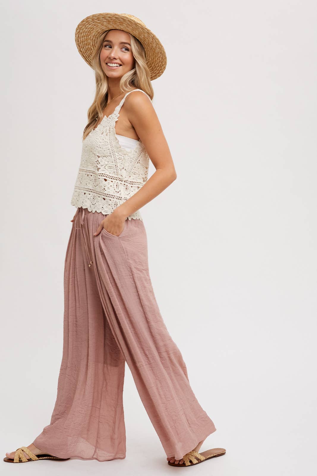 Bluivy – wholesale Camisole – Women′s – CROCHET CAMI TOP16