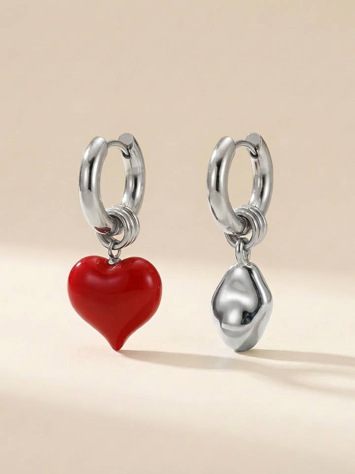 Silberfarbene Creolen mit Herz- und Tropfenanhänger für den Großhandel von Goupi