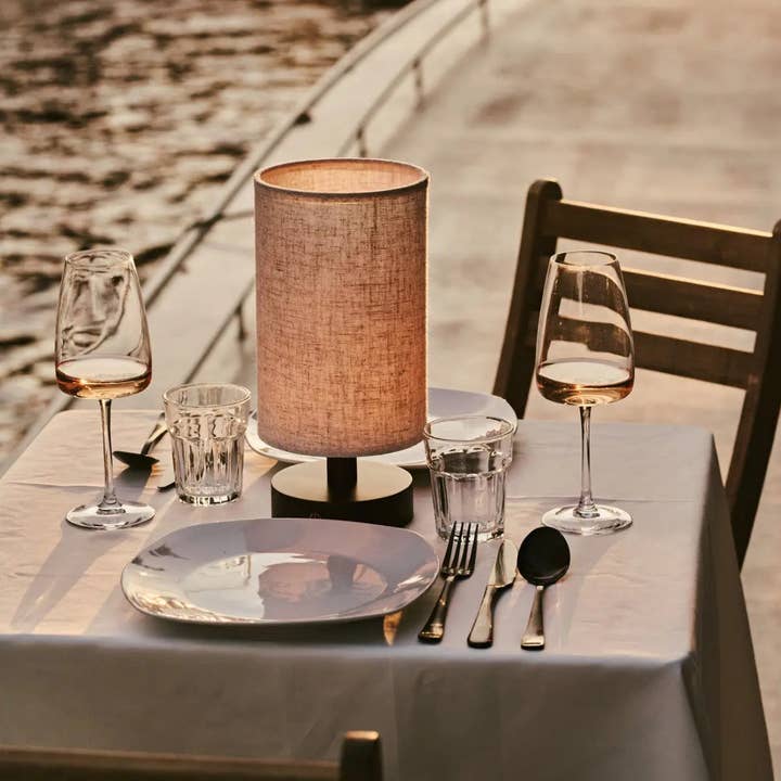 Tavellio – wholesale Accent/desk lamp – Ben Dark Brown Cordless Wooden Table Lamp | Rechargeable, Dimmable & Up to 100 Hours Battery Life3