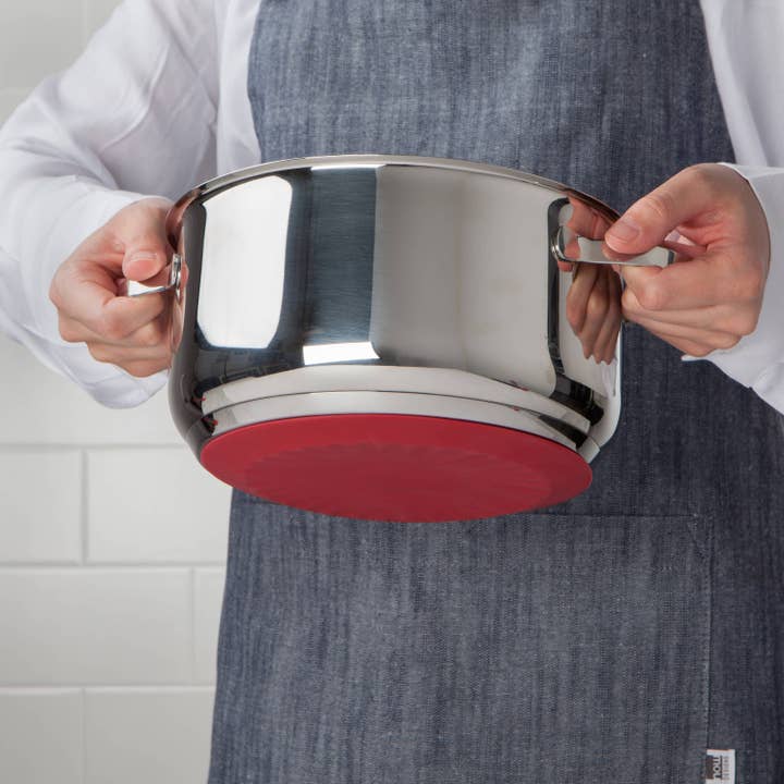 Danica Outlet Store - Wholesale Trivet - Carmine Magnetic Silicone Trivet1