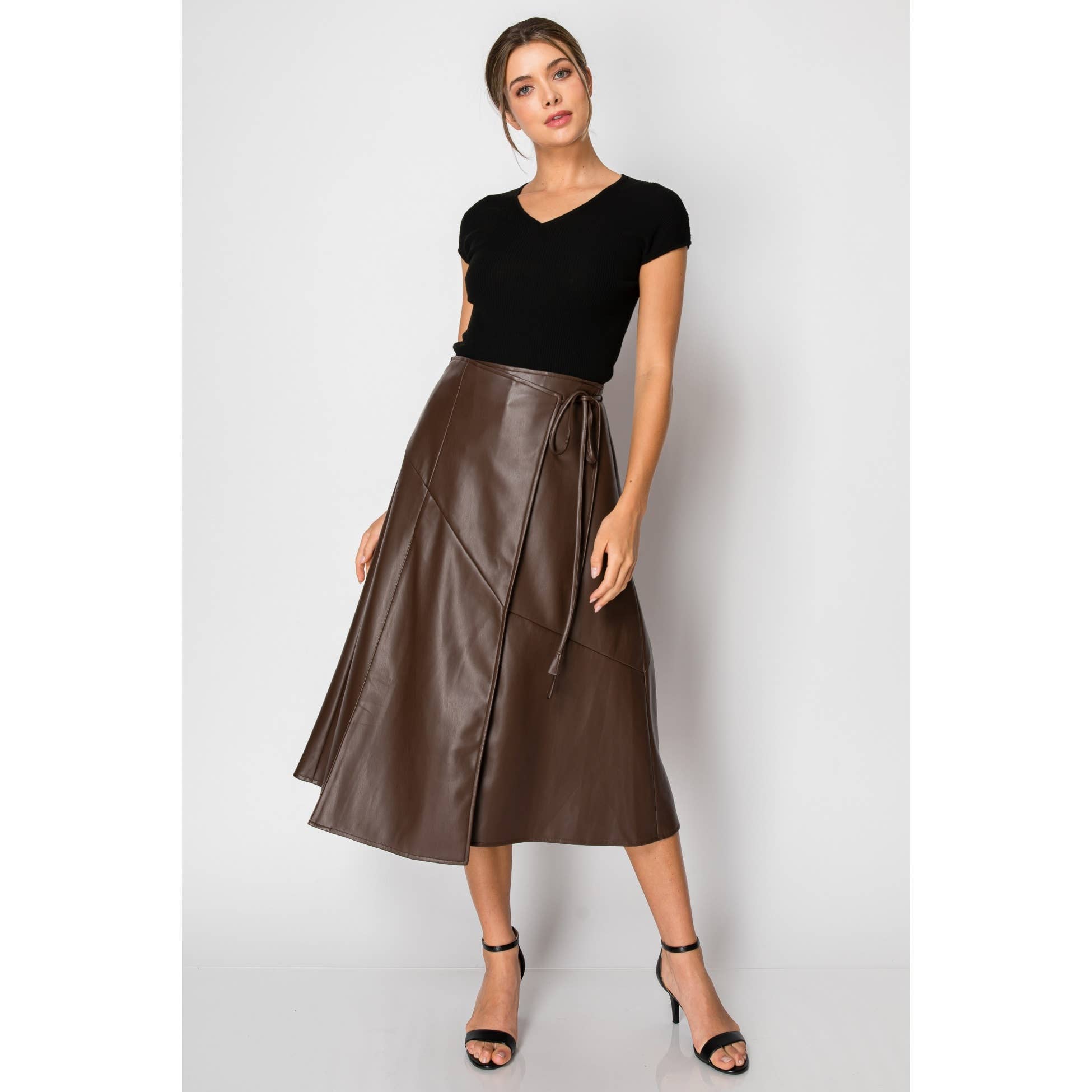 INA - Vente Chemisier – femme - Haut en maille côtelée à manches courtes et col en V10