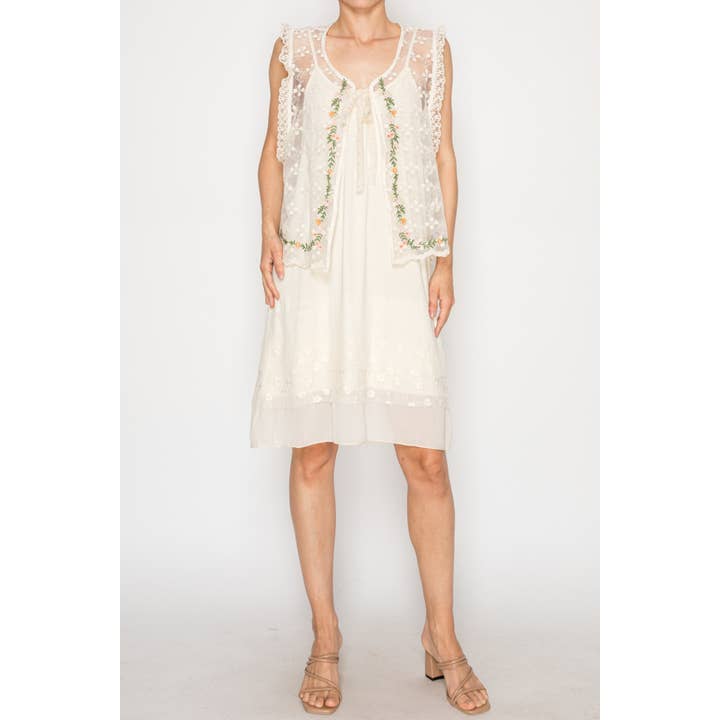 CHALECO DE ENCAJE BORDADO CON DETALLES FLORALES Y LAZO - OLS-4902 para venta al por mayor de Origami Apparel ~ Lace and Crochet inspired