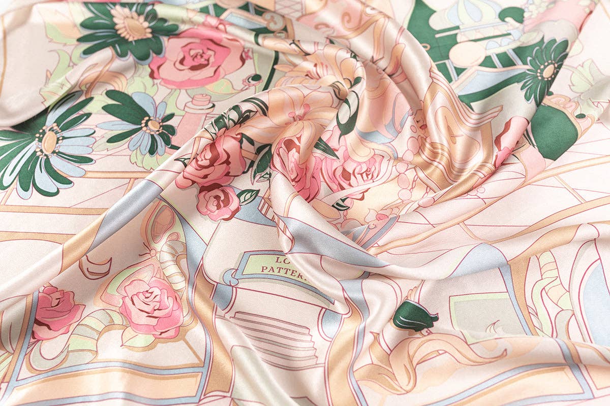 Champagne "Vintage Blooms" großer Seiden-Schal im Quadratform – Champagne für den Großhandel auf Faire6