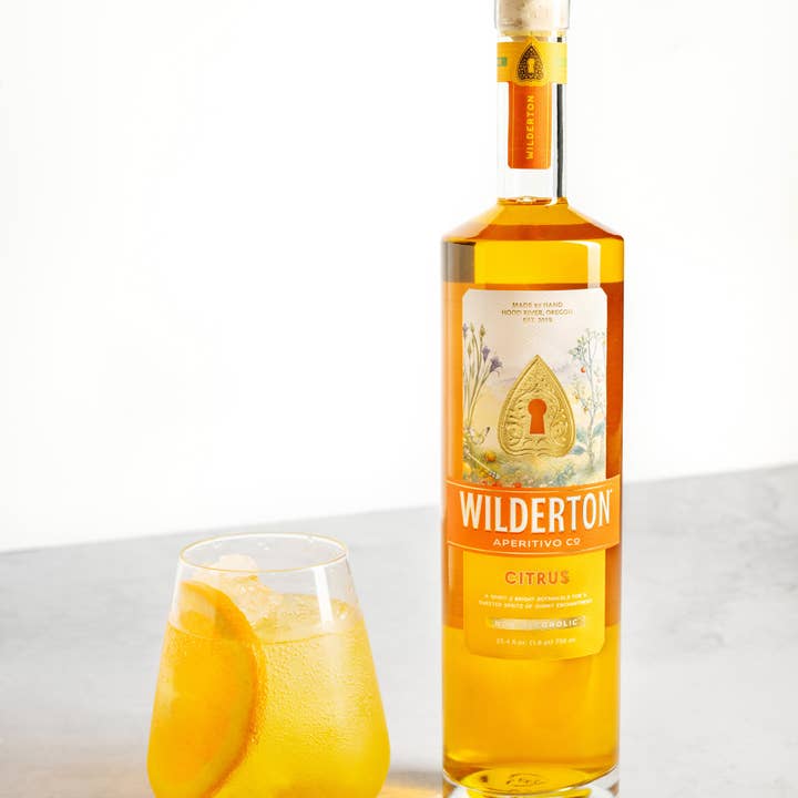 NOUVEAU ! Spiritueux sans alcool Citrus Aperitivo pour la vente par Wilderton Aperitivo Co.