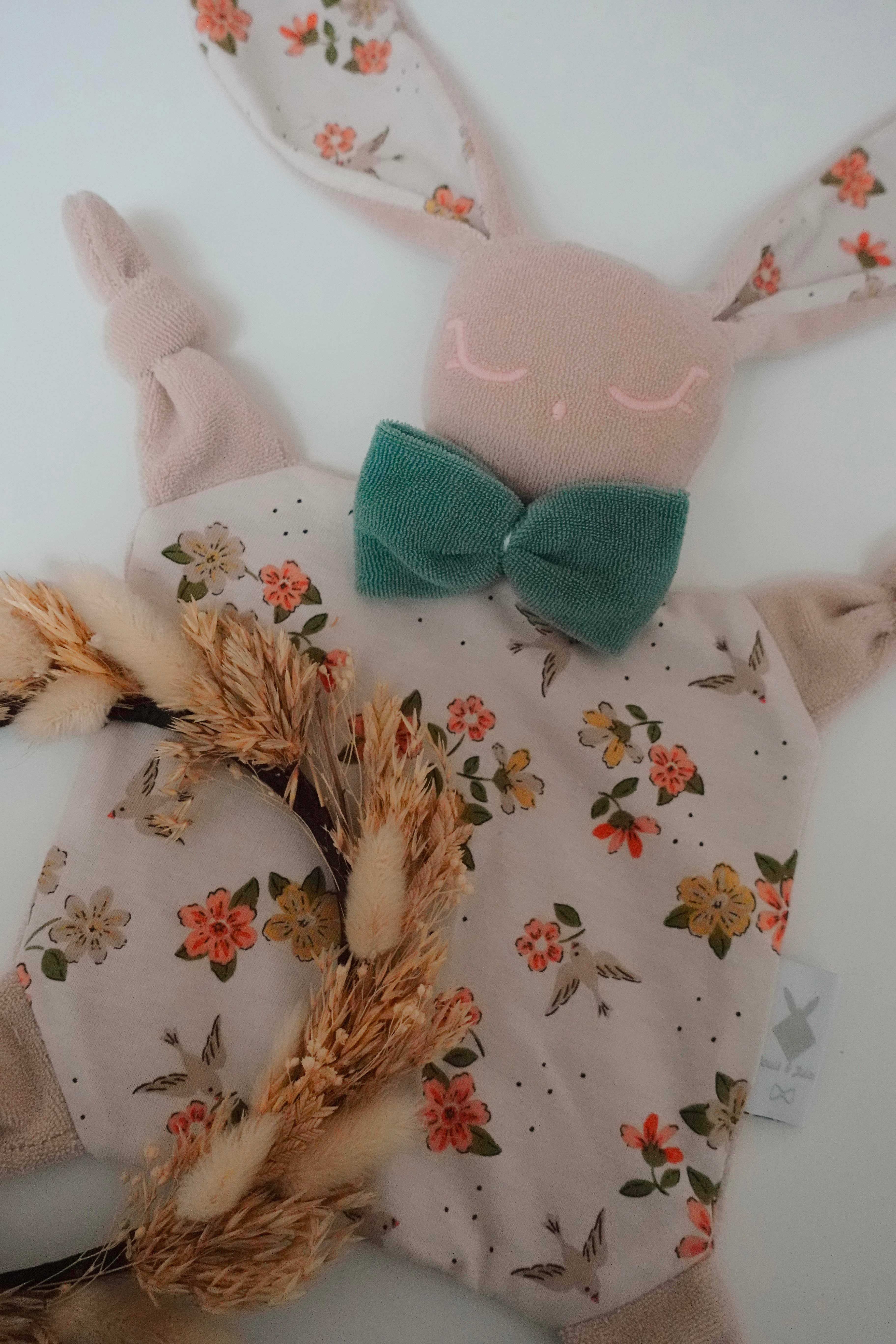 Louis & Jules Stambouli Conseil – Engroshandel Hyggetæppe - Baby – Doudou svamp chouchou – babyfugle3