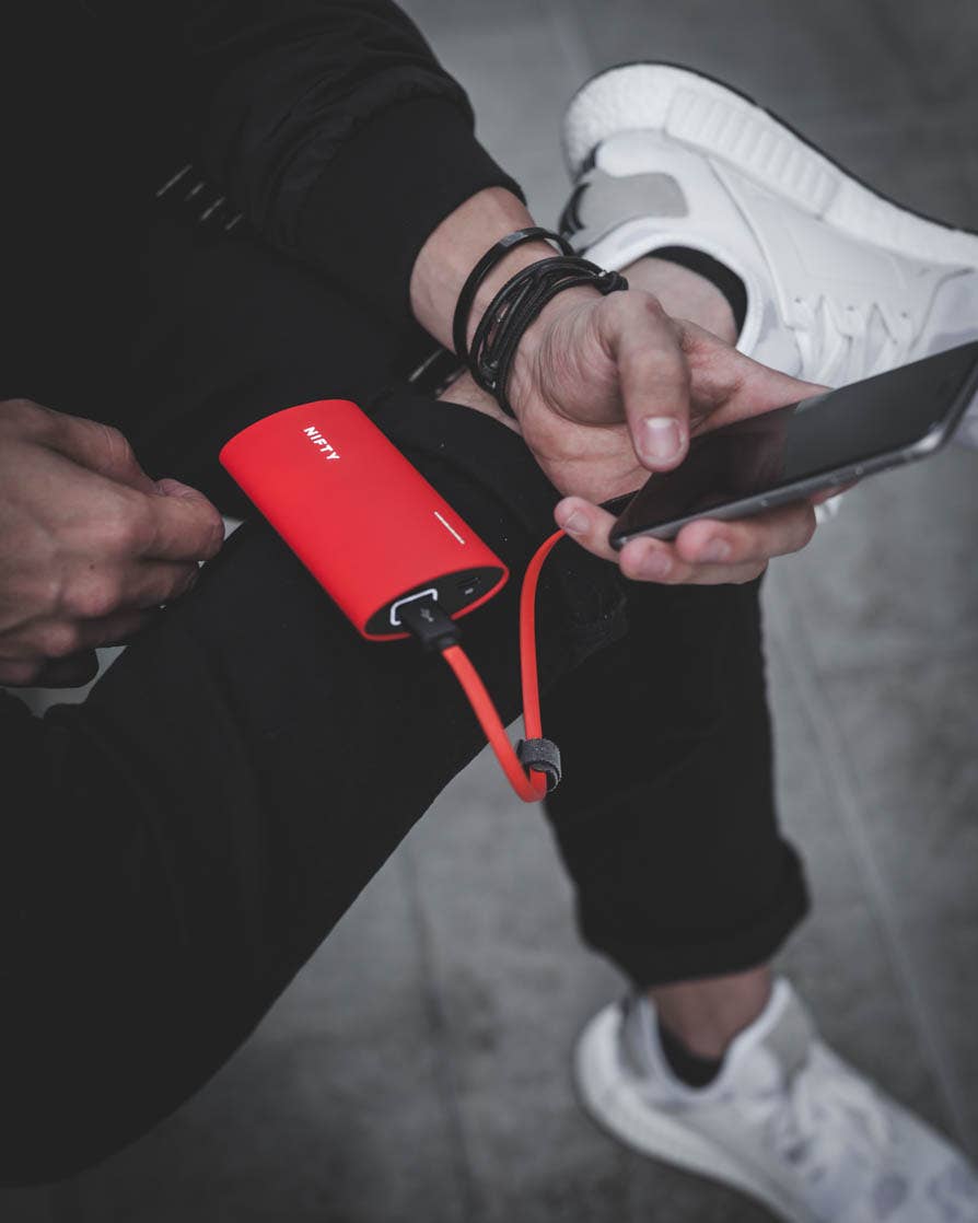 NIFTY Electronics – wholesale Bärbar laddare – Nifty bärbar laddare 6800 mAh – svart11