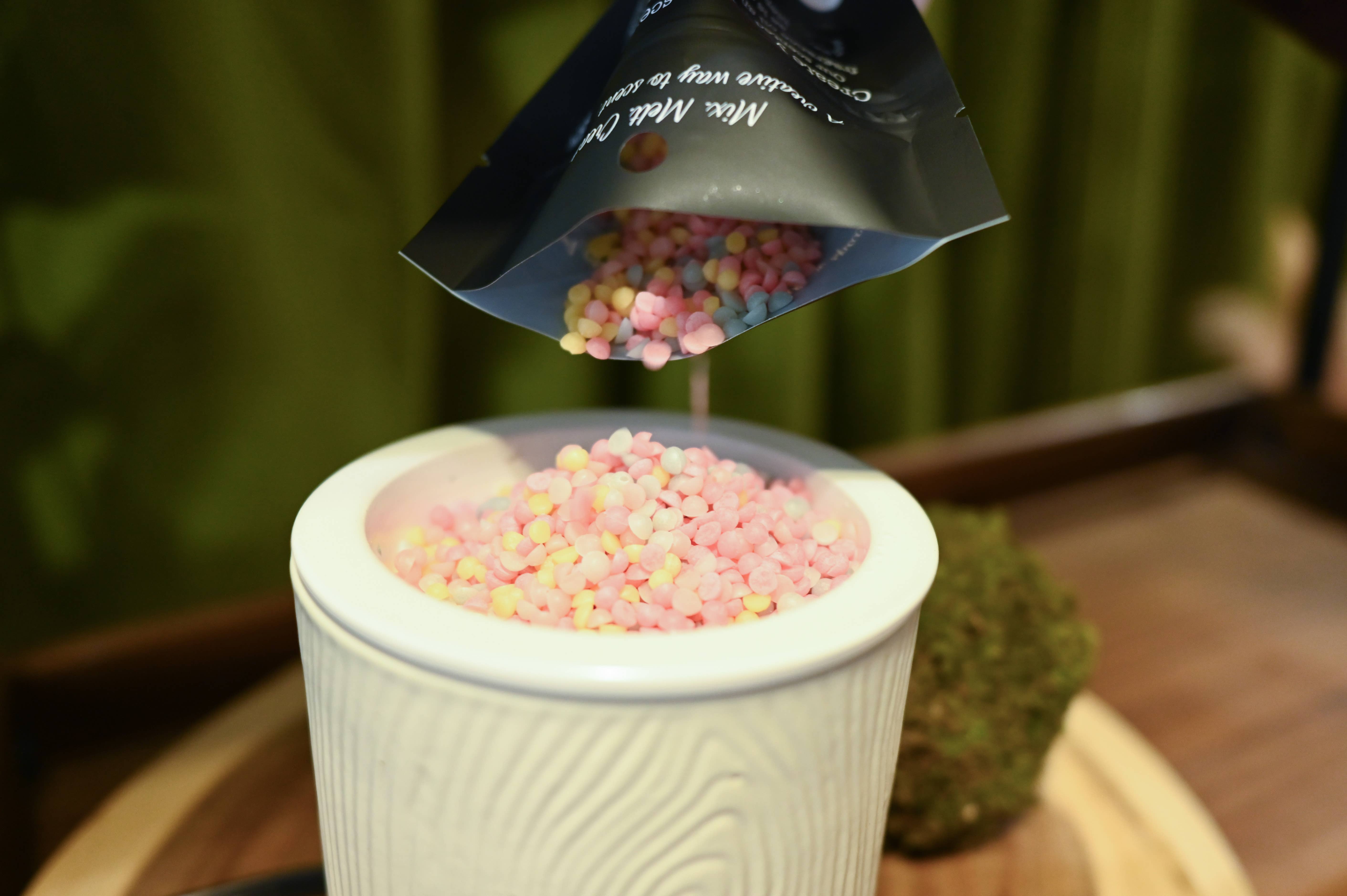 Milkhouse Candle Company - Wholesale Wax Melt - Candle Bar- 3.5 oz Fillable Bag 3