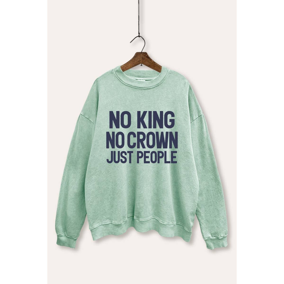 VINTAGE POINT USA - Wholesale Graphic Sweatshirt - Women's - NO KING NO CROWN MINERAL WASH GRAPHIC SWEATSHIRT13