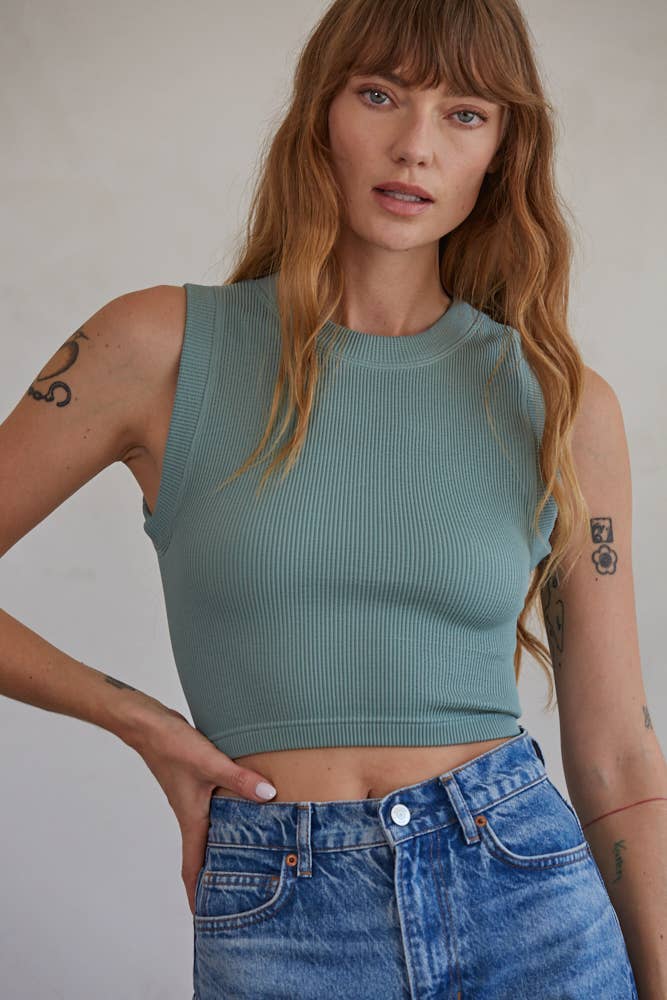 By Together – Großhandel Strickoberteil – Damen – By Together nahtloses, geripptes Strick-Top mit Rundhalsausschnitt und ärmellos5