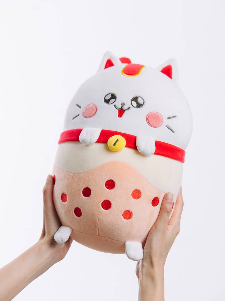 Pearl, la gatta fortunata color pesca per la vendita all'ingrosso da parte di Bobamon