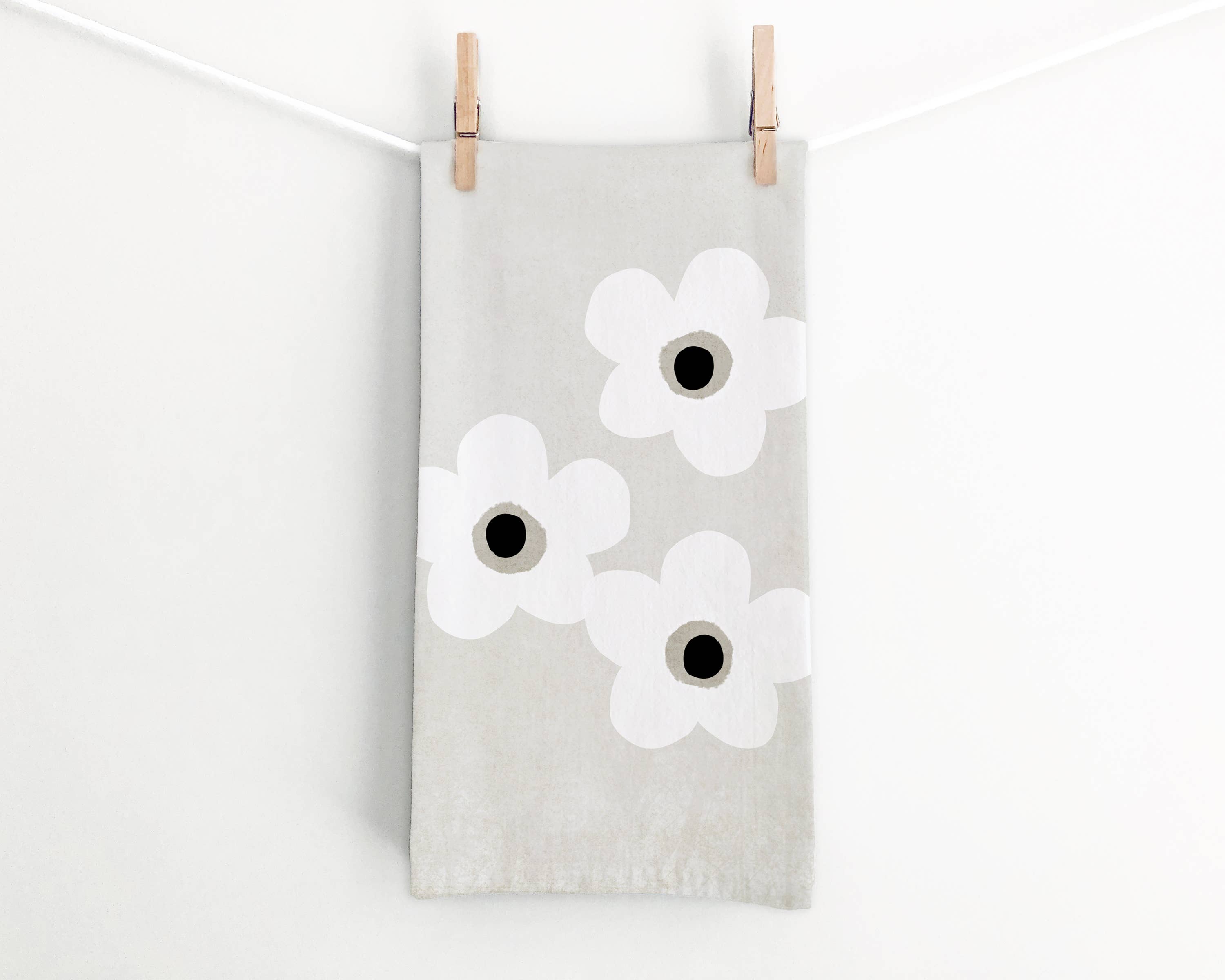 Susan Case Designs - Wholesale Tea Towel - Floral Cotton Tea Towel - White Flowers - Kitchen Decor3