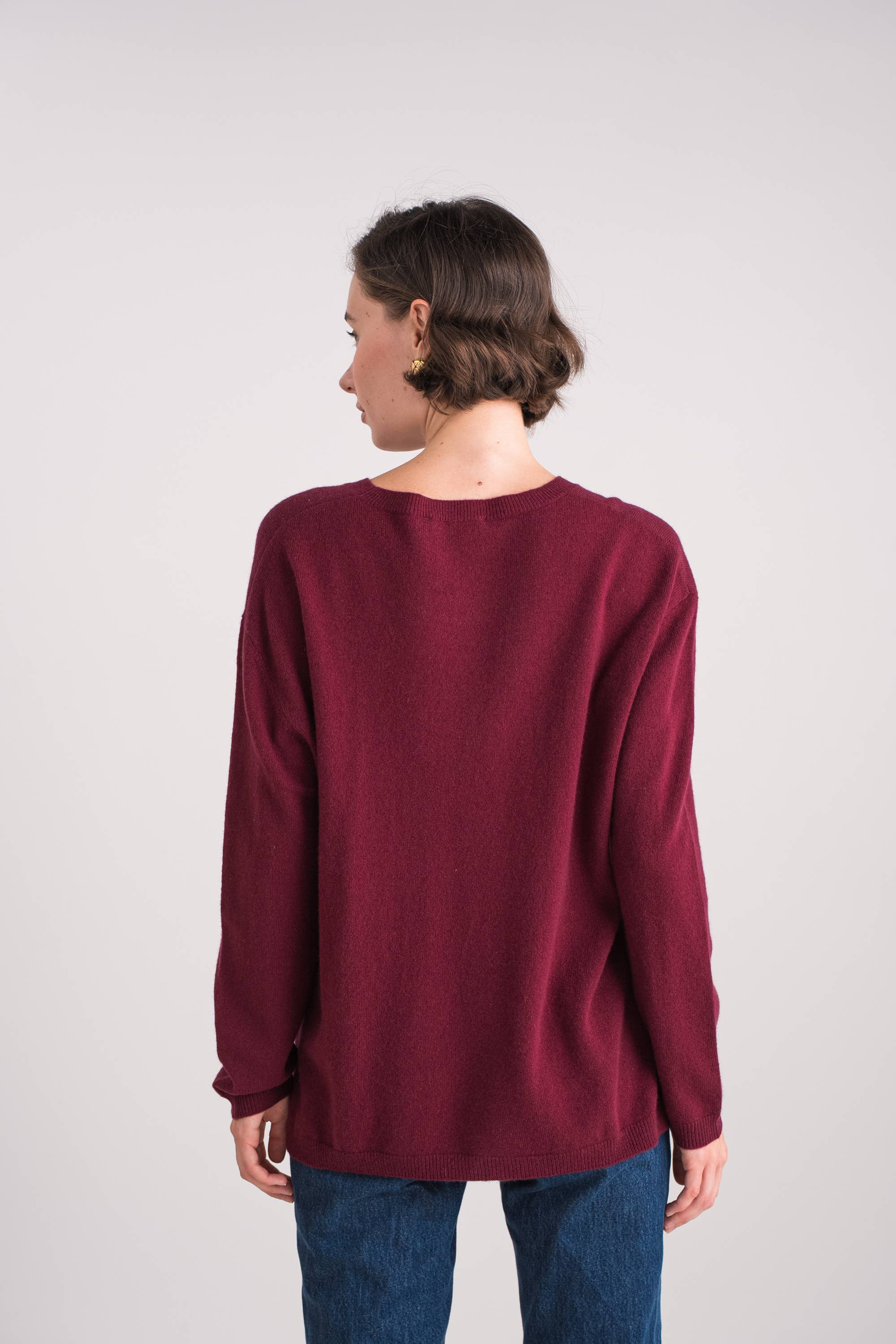 jw.atelier – Engroshandel Tunika - Dame – Træk 100% kashmir rund hals oversize4