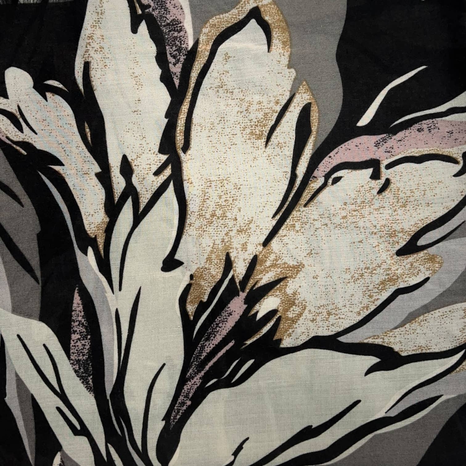 London Scarves – wholesale Scarf – Women's – Amazon lily scarf print1