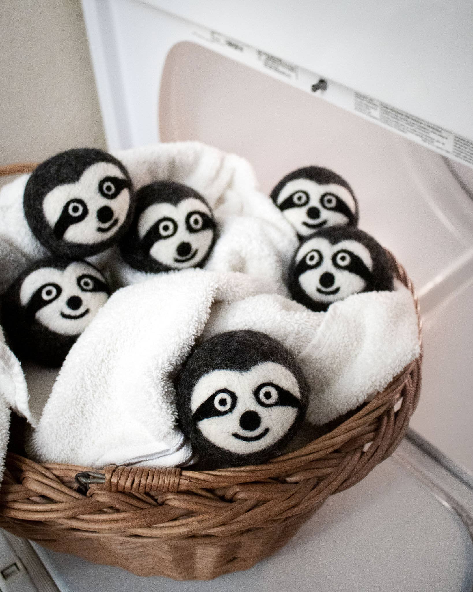 Friendsheep - Wholesale Dryer Balls - Sloth Squad Eco Wool Dryer Balls4