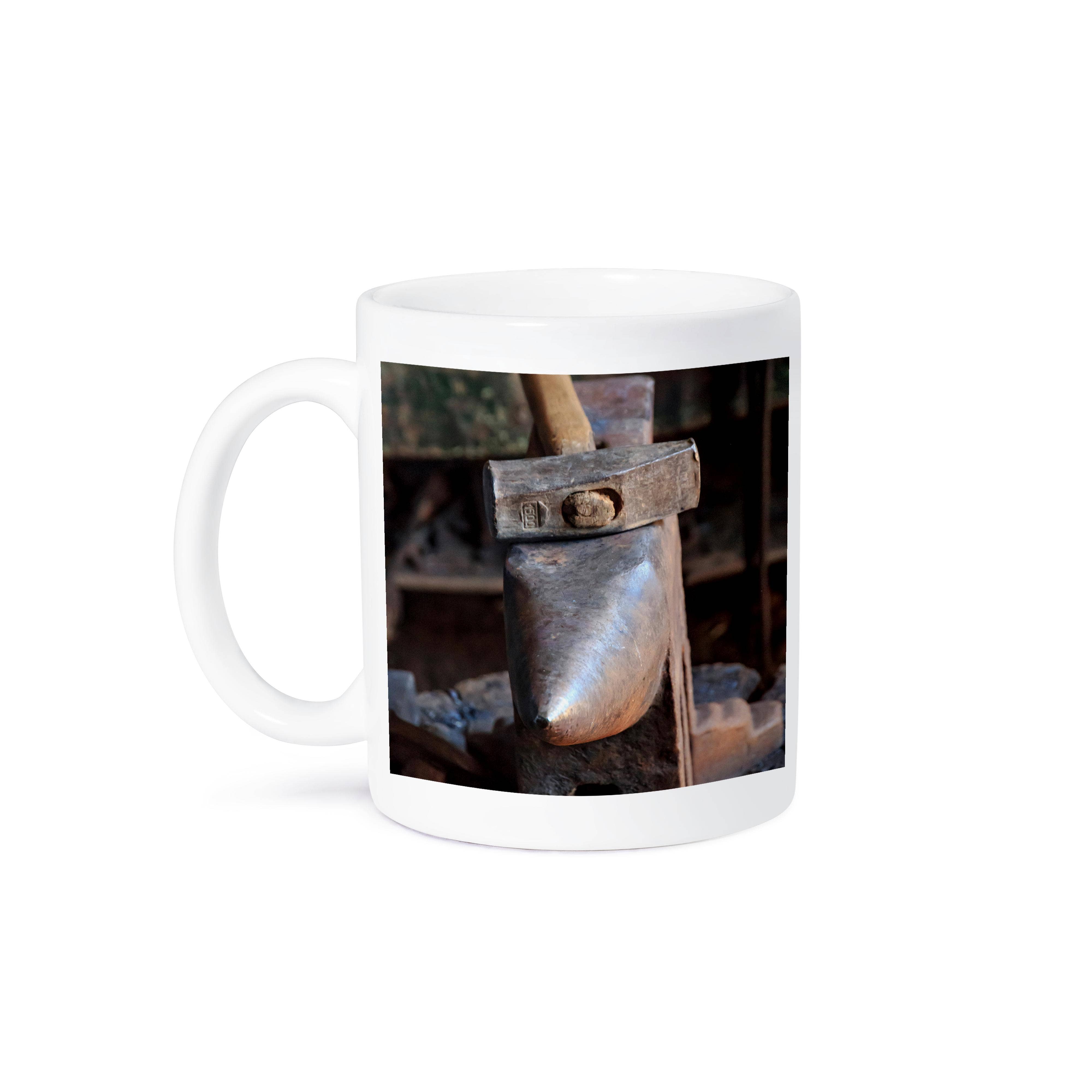 3dRose – Engroshandel Kaffekrus – 3dRose, Rumænien, Transsylvanien, Viscri, Smedens værktøj., Krus8