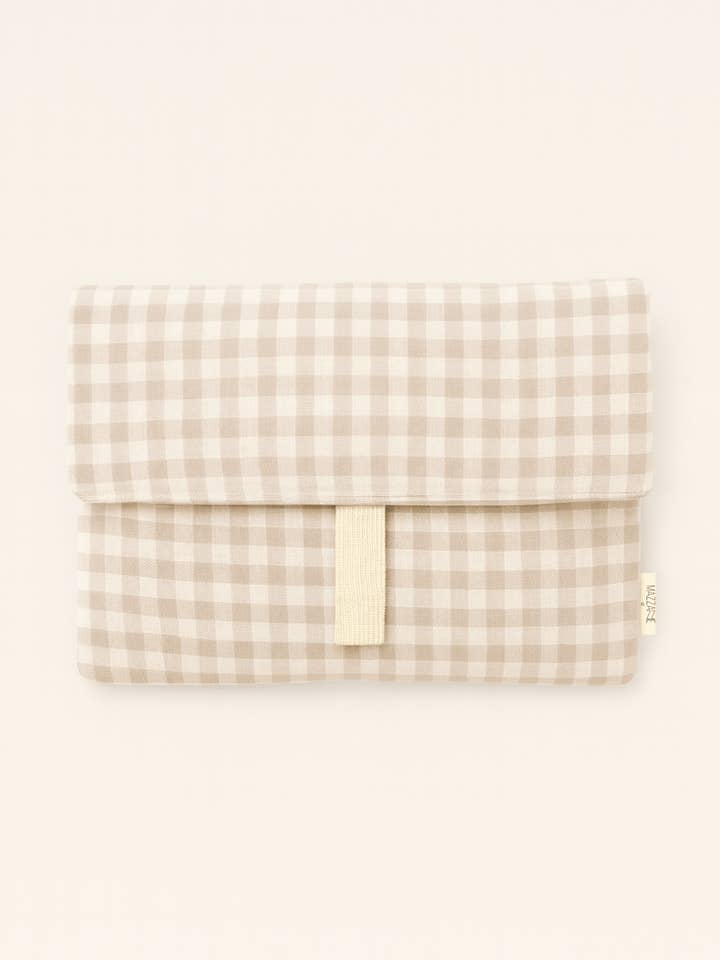 Anpassningsbart bokfodral för kvinna i beige vichy bomullsgaze för wholesale av MAZZANNE