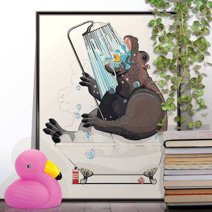 Flodhäst i badet. Print Heminredning, badrum för wholesale av In The Washroom