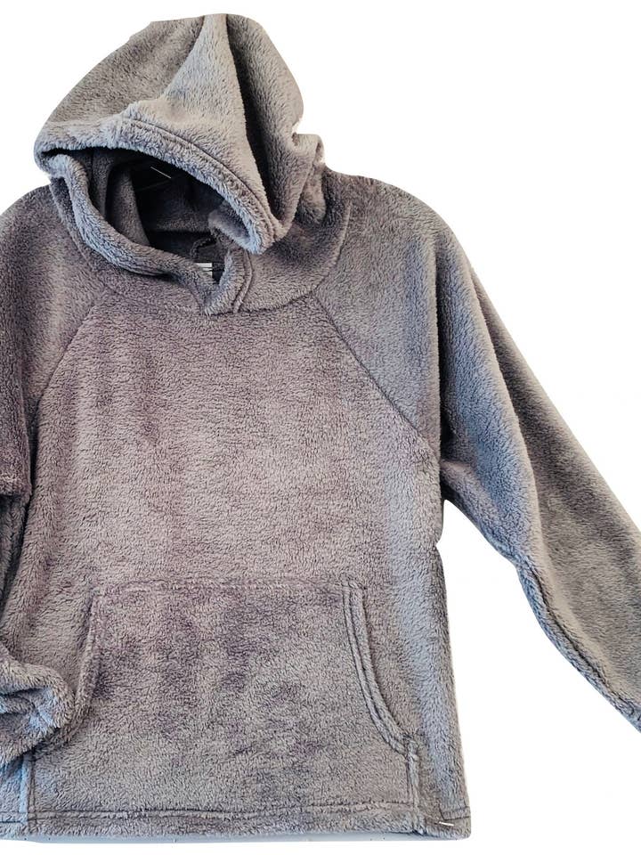 Sweat-shirt gris flou pour la vente par Made With Love & Kisses
