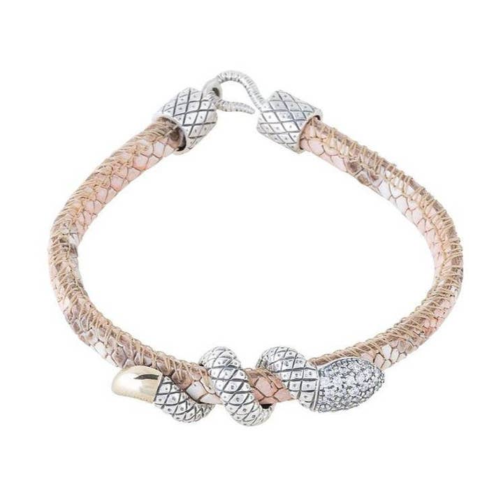Bracelet Sirpe en argent, or, cuir et zirconiums pour la vente par PEKAN JEWELLERY