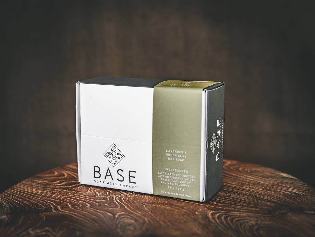 Base Soaps - Wholesale Zeepblok - 10 stuks barzeep met lavendel en groene klei1