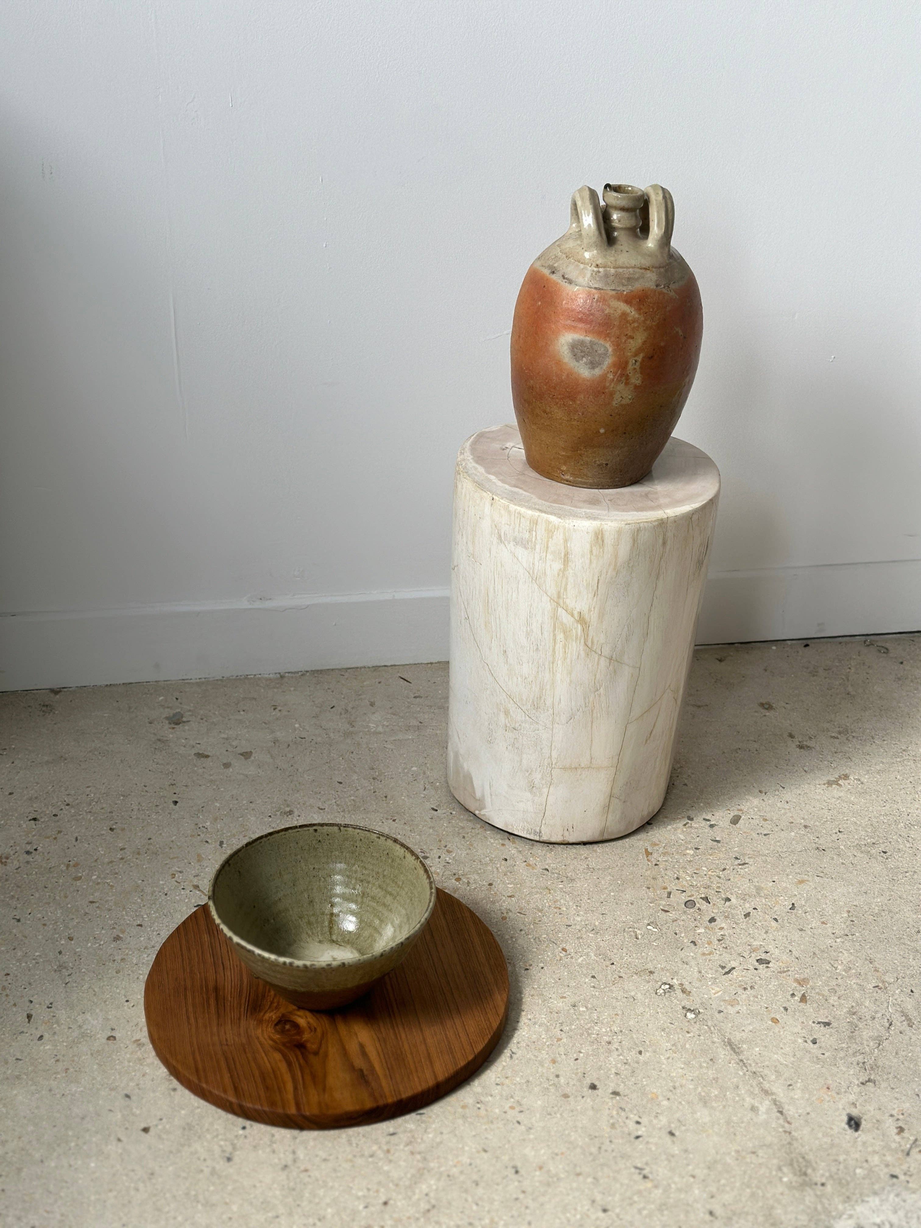 Office Objets – wholesale Skärbräda – Rund skärbräda i urholkad teak D:3057