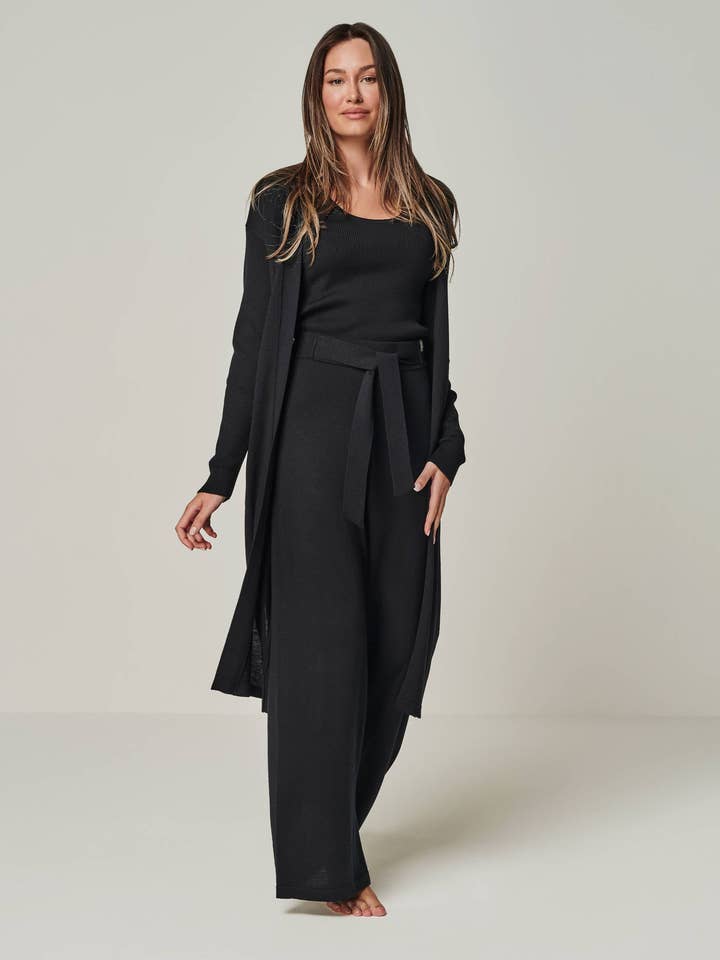 Loungewear set met cardigan, top en broek van merino extrafijn voor wholesale door YOU LOOK PERFECT Loungewear