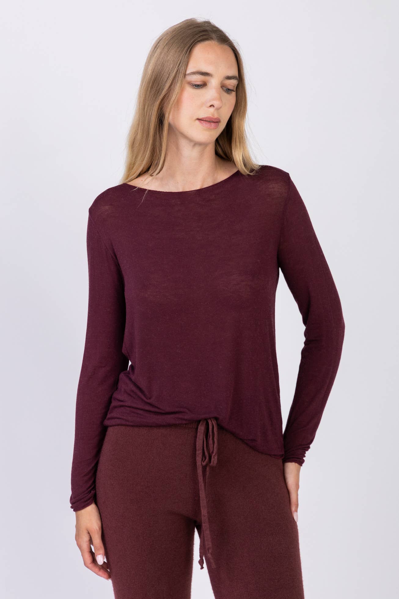 LINEN & COTTON HOUSE – Großhandel Bluse – Damen – 37864 Einfarbiger Rollkragenpullover aus Kaschmirmischung, zweite Haut20