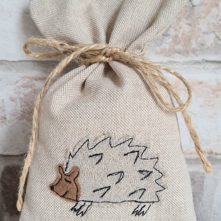 Sac Hedgehog Lavande pour la vente par Sweet Williams