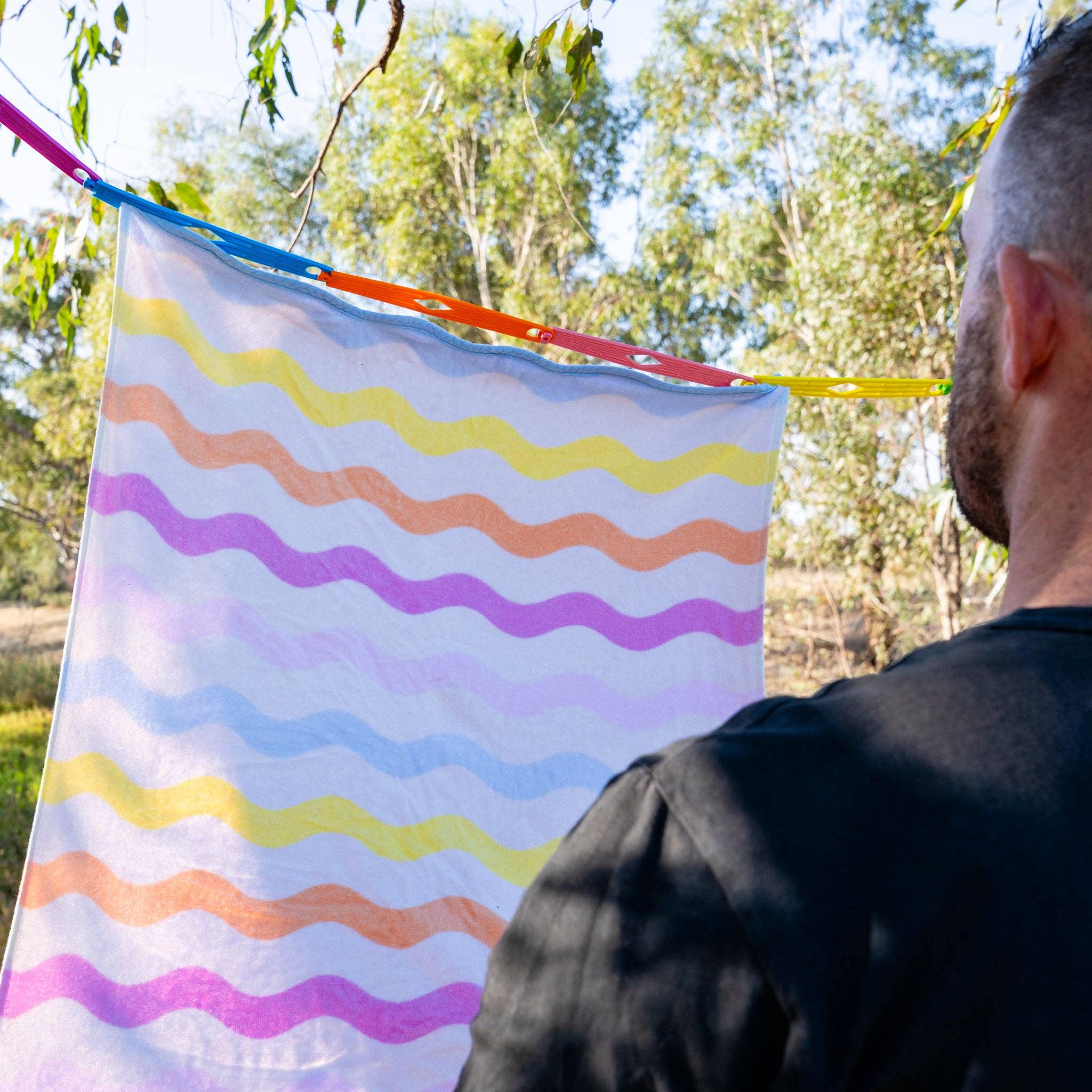 Van Go Collections - Wholesale Clothes hangers - Slide n’ Dry Pegless Clothesline8