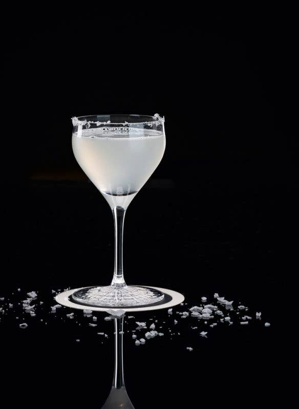 Callwey GmbH - Wholesale Mixology & Beverage Book - Classic Cocktails (German)5