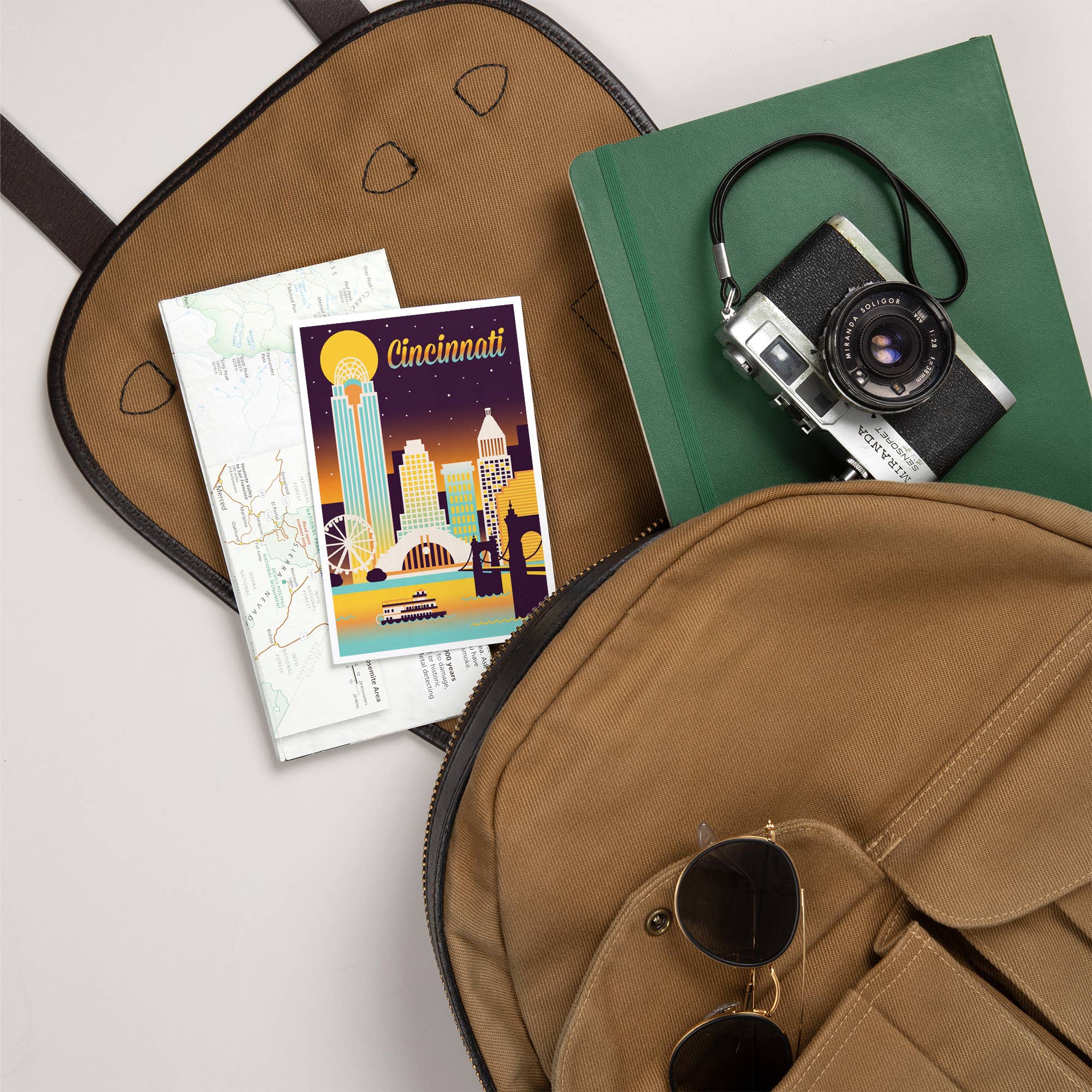 Lantern Press - Vente Cartes postales - CARTES POSTALES PREMIUM Cincinnati, Ohio, Skyline Rétro Chromatique5