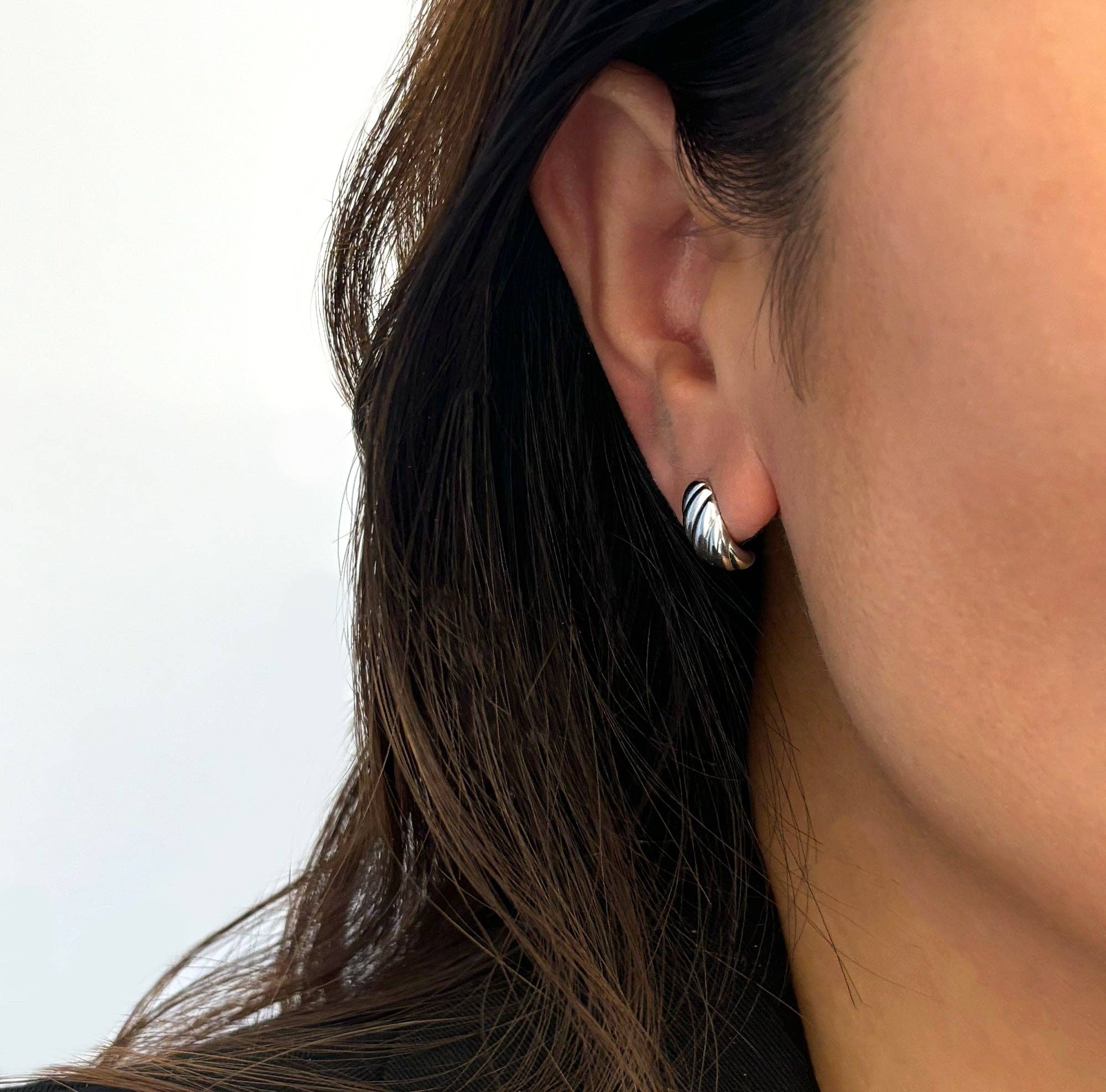 MAI DESIREE - Wholesale Stud/Post Earrings - MARGAUX SILVER CROISSANT STUD EARRINGS1