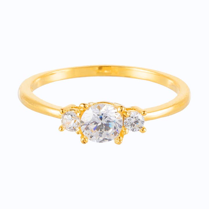 Triple Sparkling Stone - 925 Sterling Silver - Hypoallergenic for wholesale by Lillys Amsterdam