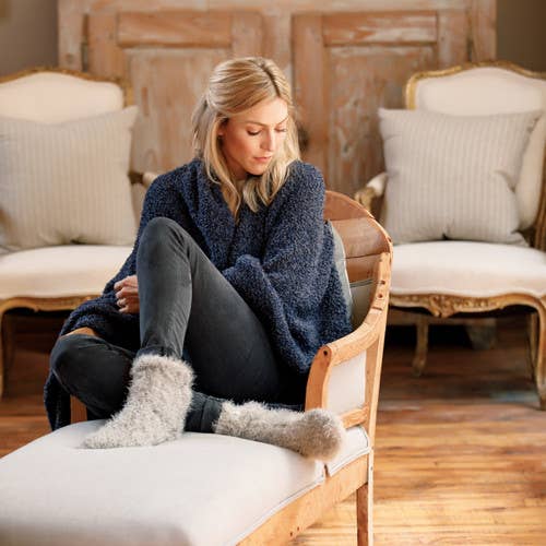 DEMDACO - Wholesale Throw Blanket - Navy Giving Blanket4